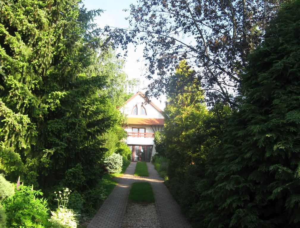 Flair Apartmanház Eger Exterior foto